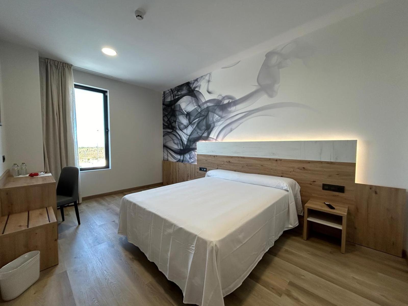 Hotel Javalambre ลา ปัวบลา เดอ วัลแวร์เด ภายนอก รูปภาพ